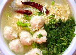 鱼丸干豆腐丝鲜汤