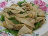 杏鲍菇炒尖椒的做法[图]