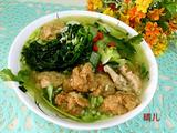 酥肉黄瓜芨菜汤