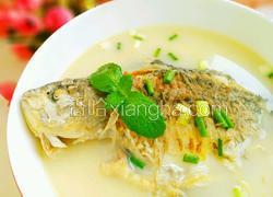鲫鱼豆腐汤