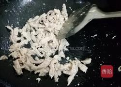 青椒炒肉丝（加蛋清）的做法图解2