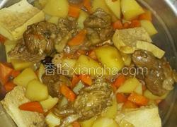 土豆胡萝卜炖牛腩?