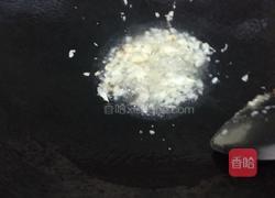 鸡蛋炒西红柿的做法图解3
