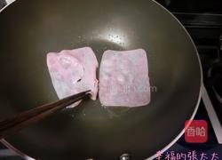 火腿煎蛋新鮮生菜三文治的做法图解5