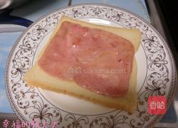 火腿煎蛋新鮮生菜三文治的做法图解8