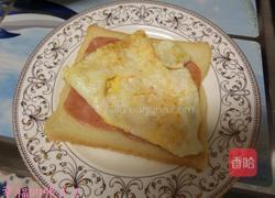 火腿煎蛋新鮮生菜三文治的做法图解10