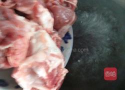 黑木耳大骨汤的做法图解2
