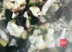 素炒菜花的做法图解6