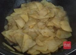 辣白菜土豆片的做法图解3