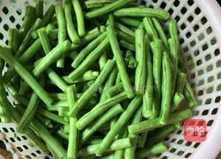 干煸豆角的做法图解1