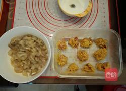 面包机腊味海陆亲子锅贴的做法图解5