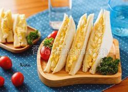 美乃滋鸡蛋三文治