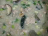 冬菇皮蛋瘦肉粥的做法[图]