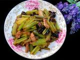 芹菜木耳炒肉