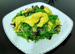 青椒木耳炒鸡蛋