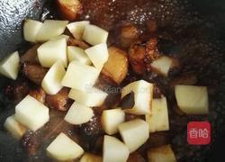 土豆红烧肉的做法图解9
