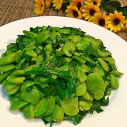 蚕豆炒韭菜的做法[图]