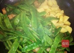 五花肉豆角顿土豆的做法图解7