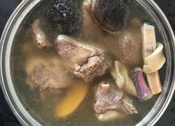 香菇墨鱼干鸭肉汤