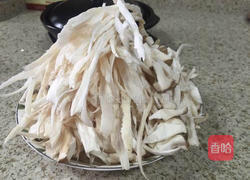 超好吃肉感十足的干煸杏鲍菇的做法图解1