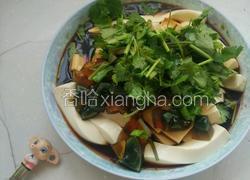 香菜皮蛋拌豆腐