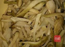 萝卜干炒青椒的做法图解2