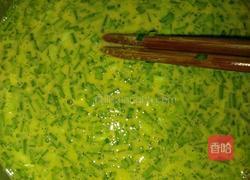 韭菜鸡蛋饼的做法图解4