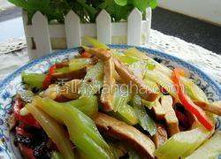 芹菜素炒五香豆干