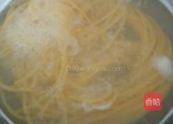 简单肉松意大利面的做法图解3