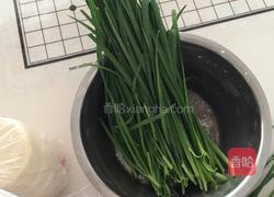 猪肉韭菜饺子的做法图解1