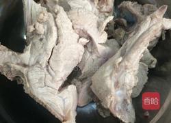 鱼腥草胡萝卜骨头汤的做法图解3