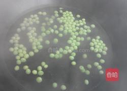 豌豆炒肉丁的做法图解2
