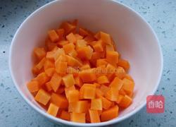 豌豆炒肉丁的做法图解3