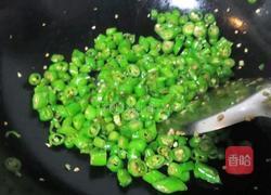 毛豆炒肉的做法图解5