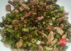 菜根炒肉的做法图解7