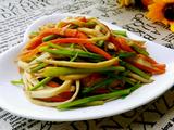 杏鲍菇炒芹菜
