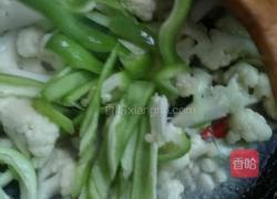 炒菜花的做法图解9