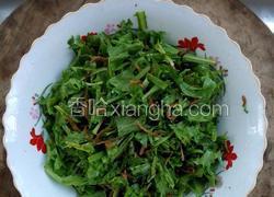 丁香鱼拌苦菊