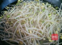 凉拌黄豆芽的做法图解2