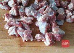 红烧土豆牛腩的做法图解1