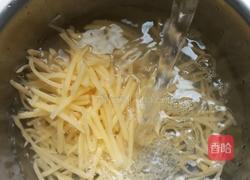 土豆丝炒肉的做法图解2