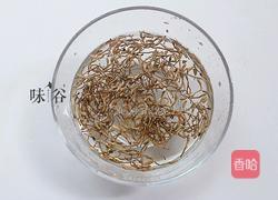 金银花枸杞汤的做法图解2