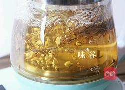 金银花枸杞汤的做法图解3