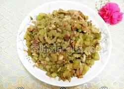 酱香芹菜肉末
