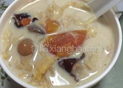 木瓜牛奶炖银耳