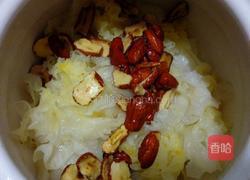 银耳红枣汤的做法图解2