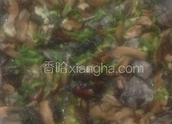 乌鸡蒸冬菇