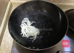 野山椒拌千张木耳的做法图解3