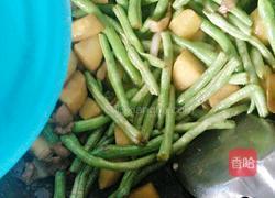 土豆豆角炒肉的做法图解10