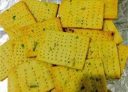 咸味葱香苏打饼干（无糖少油的健康配方）